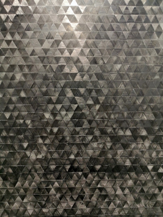 http://www.forum.mirunadragan.com/files/gimgs/th-68_Pithos_GraphiteDetail_W.jpg